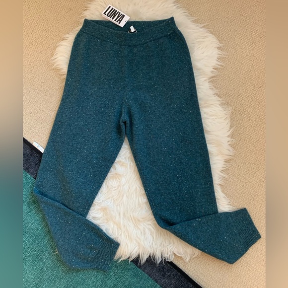 NWT Lunya limited edition jogger (XS/S) SOLD OUT $500+ retail 100% cashmere - Picture 1 of 6